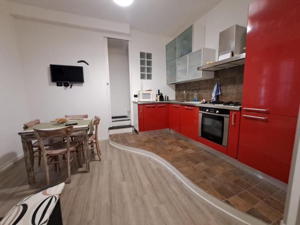 Appartamento In Centro 사보나 외부 사진